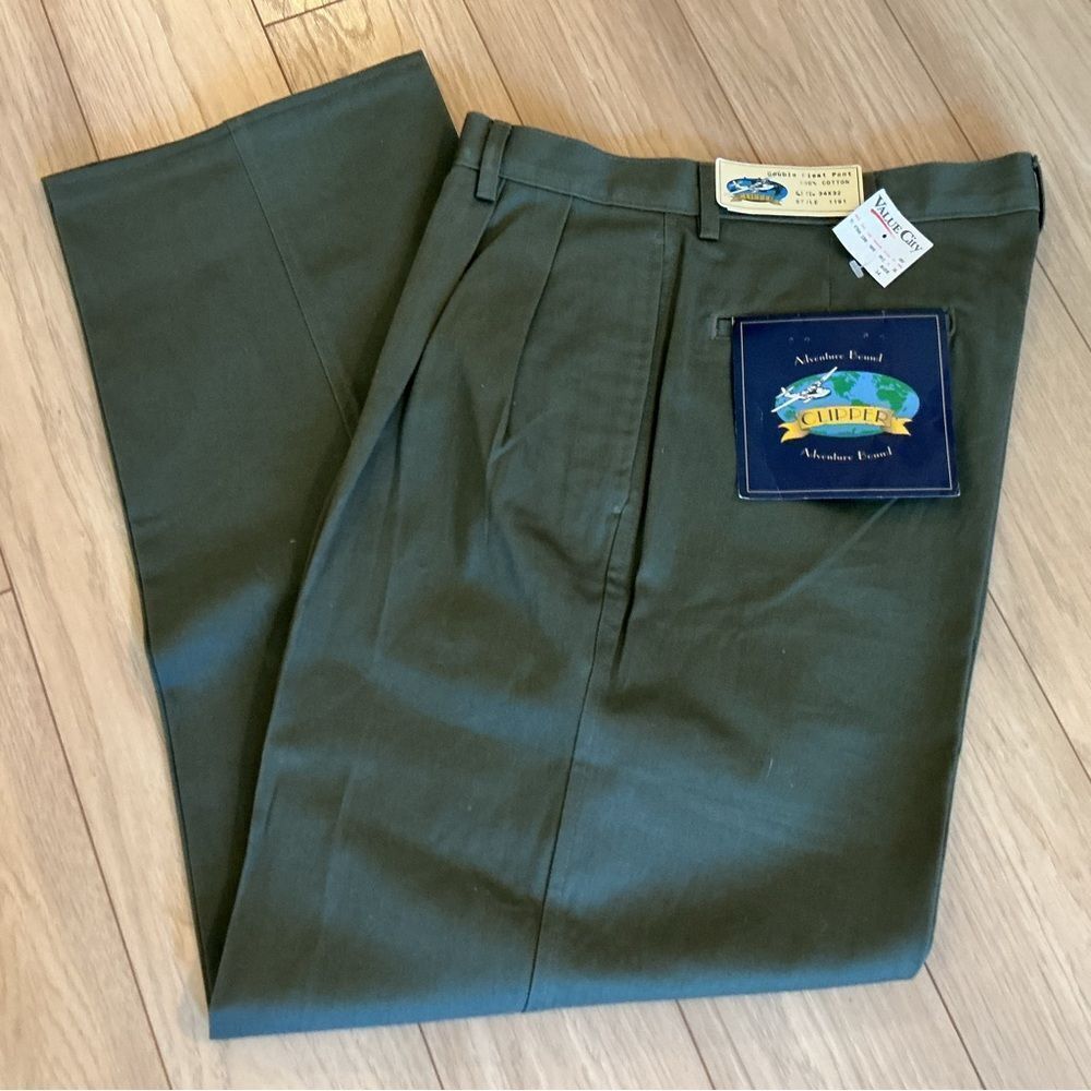 NWT. Clipper Brand Classic Green Men's Pants. 34 x 32